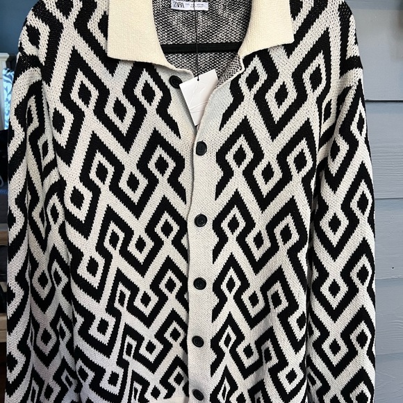 Zara Black and Cream Geometric Knit Cardigan - Picture 5 of 9